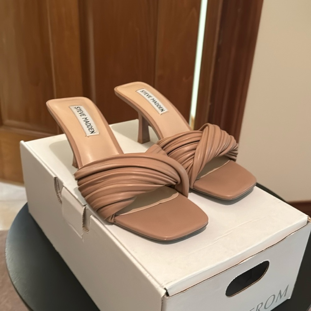 Steve Madden Dark Beige Heeled Mule Sandals Size 7.5